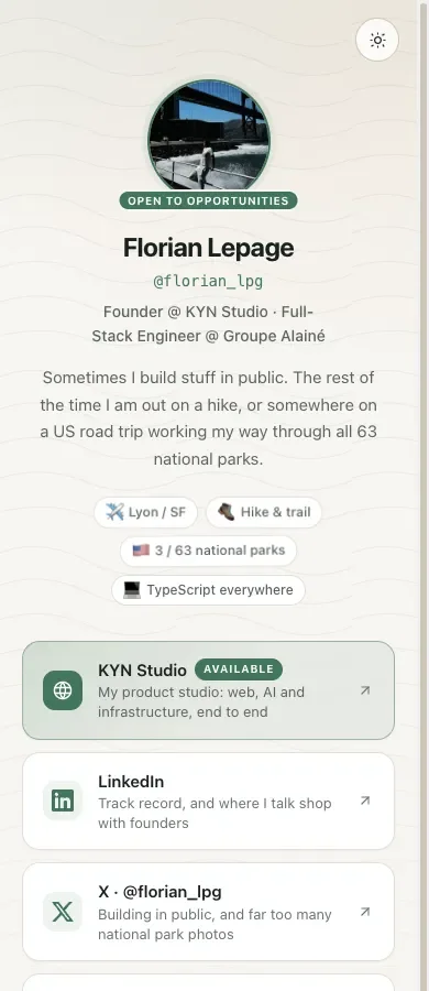 Narrow-screen layout of the personal profile and link cards.